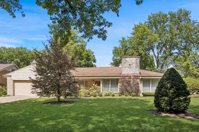 207 W Claremont Street, Elmhurst, IL 60126 - Photo 1