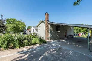 13 N Pioneer Rd, Waukegan, IL 60085 - Photo 1