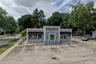 327 S Milwaukee Ave, Libertyville, IL 60048 - Photo 1