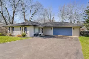 19 Maple St, Yorkville, IL 60560 - Photo 1