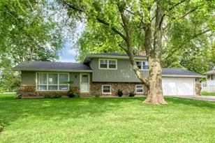 10210 Sunridge Dr, Naperville, IL 60564 - Photo 1