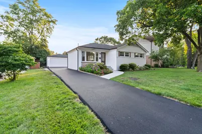 406 N Yale Avenue, Arlington Heights, IL 60005 - Photo 1