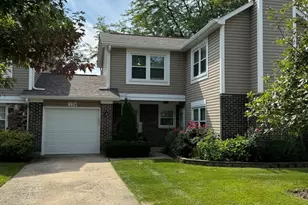 228 Stanyon Ln, Bloomingdale, IL 60108 - Photo 1