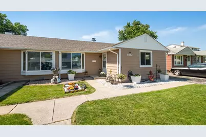 8882 S Main Street, Hometown, IL 60456 - Photo 1