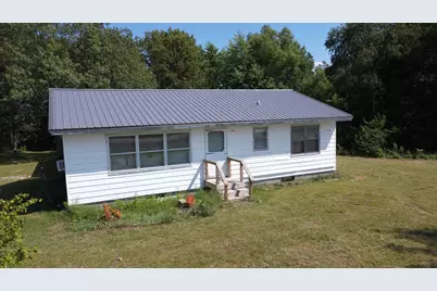 2029 E 2300 North Road, Watseka, IL 60970 - Photo 1