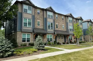 601 Broadway St, Libertyville, IL 60048 - Photo 1