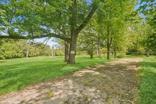 23347 N Indian Creek Rd, Prairie View, IL 60069 - Photo 1