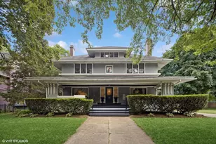 710 W Downer Pl, Aurora, IL 60506 - Photo 1