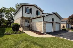 7901 160th St, Tinley Park, IL 60477 - Photo 1