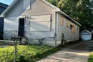 440 Center Ave, Aurora, IL 60505 - Photo 1