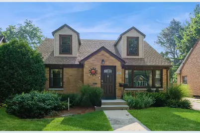 15 N Edison Avenue, Elgin, IL 60123 - Photo 1