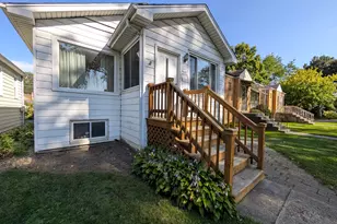 5407 N Moody Ave, Chicago, IL 60630 - Photo 1