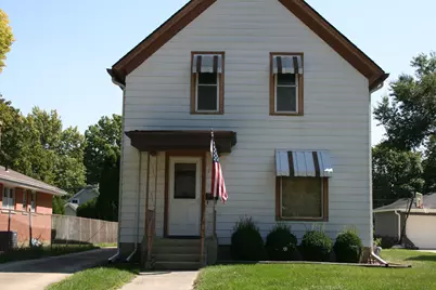 719 Oak Avenue, Aurora, IL 60506 - Photo 1