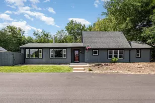 6N118 Hillside Dr, Saint Charles, IL 60175 - Photo 1