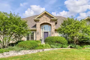 771 Fox Run Dr, Geneva, IL 60134 - Photo 1