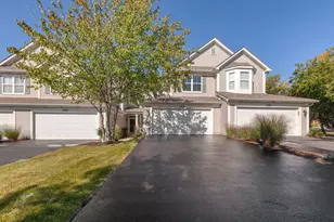 464 Horizon Dr, Bartlett, IL 60103 - Photo 1