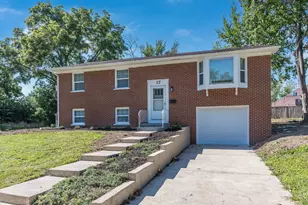 17 Knollwood Dr, Montgomery, IL 60538 - Photo 1