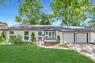 205 Augusta Dr, McHenry, IL 60050 - Photo 1