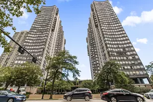 5701 N Sheridan Rd, Chicago, IL 60660 - Photo 1