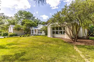 1660 Hertel Ln, Deerfield, IL 60015 - Photo 1