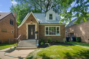 9638 S Francisco Ave, Evergreen Park, IL 60805 - Photo 1