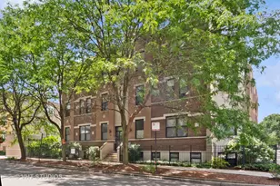 4606 S Lake Park Ave, Chicago, IL 60653 - Photo 1