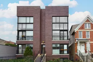 1644 W Blackhawk St, Chicago, IL 60622 - Photo 1