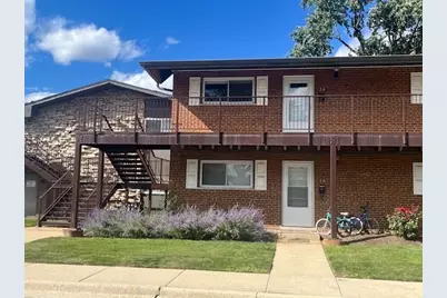 1910 W Hatherleigh Court #2A, Mount Prospect, IL 60056 - Photo 1