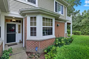 2550 Camberley Cir, Westchester, IL 60154 - Photo 1