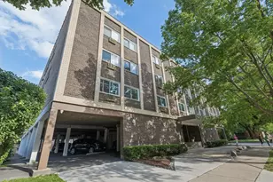 222 N Grove Ave, Oak Park, IL 60302 - Photo 1