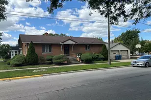 360 N Loucks St, Aurora, IL 60505 - Photo 1