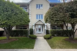 7900 S Nagle Ave, Burbank, IL 60459 - Photo 1