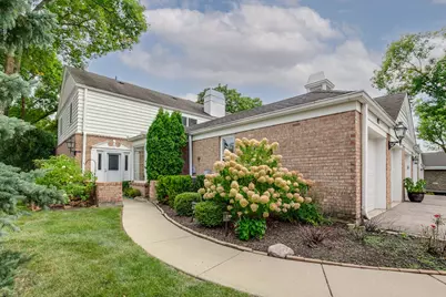 113 Rivershire Lane, Lincolnshire, IL 60069 - Photo 1