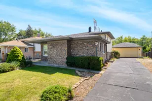 5409 138th Pl, Crestwood, IL 60418 - Photo 1