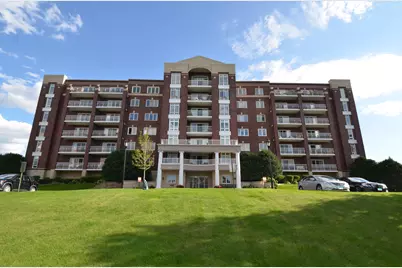 7061 W Touhy Avenue #307, Niles, IL 60714 - Photo 1