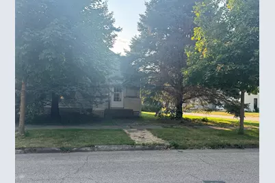 723 N Madison Street, Clifton, IL 61727 - Photo 1