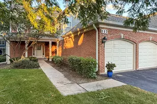 117 Dartmouth Ct, Glenview, IL 60026 - Photo 1