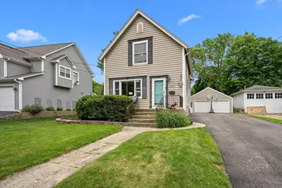 907 Illinois Avenue, Saint Charles, IL 60174 - Photo 1