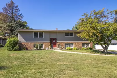 1667 S Raddant Road, Batavia, IL 60510 - Photo 1