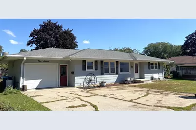 411 Park Ct Lane, Morrison, IL 61270 - Photo 1