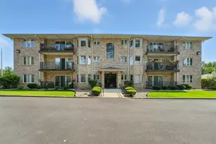 10228 SW Hwy, Chicago Ridge, IL 60415 - Photo 1