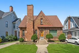 102 Lawton Rd, Riverside, IL 60546 - Photo 1