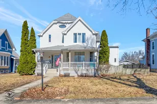 205 W Crawford St, Peotone, IL 60468 - Photo 1