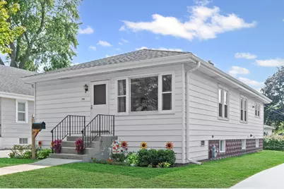 713 W Pacific Avenue, Waukegan, IL 60085 - Photo 1