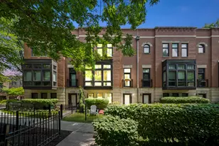 1710 W Surf St, Chicago, IL 60657 - Photo 1