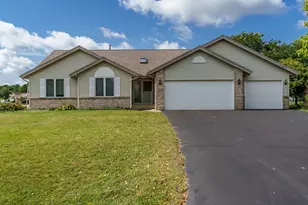 144 Bristlewood Ct, Rockton, IL 61072 - Photo 1