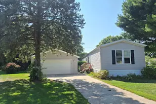 19 Countryside Estates, Sandwich, IL 60548 - Photo 1