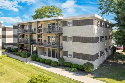 301 E Plainfield Road #4, La Grange, IL 60525 - Photo 1