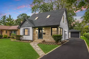 408 S Maple St, Itasca, IL 60143 - Photo 1