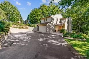 7N905 Woodcliff Dr, South Elgin, IL 60177 - Photo 1